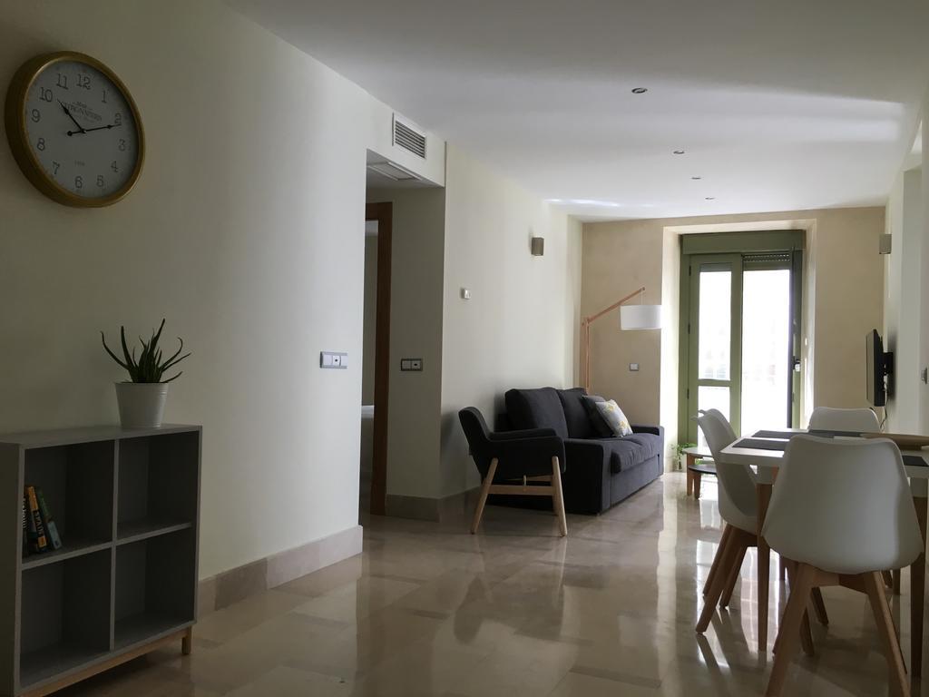 1E Azofaifo St Apartment セビリア エクステリア 写真