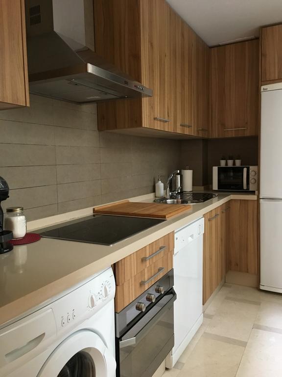 1E Azofaifo St Apartment セビリア エクステリア 写真