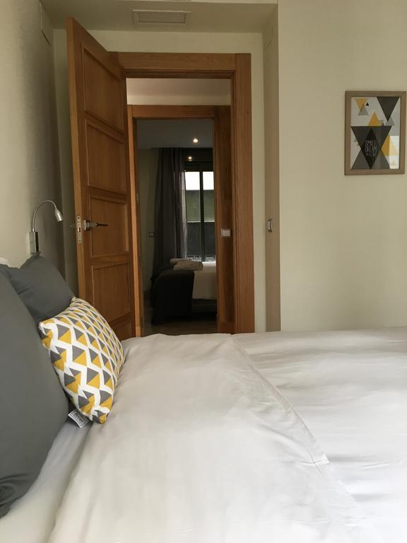 1E Azofaifo St Apartment セビリア エクステリア 写真